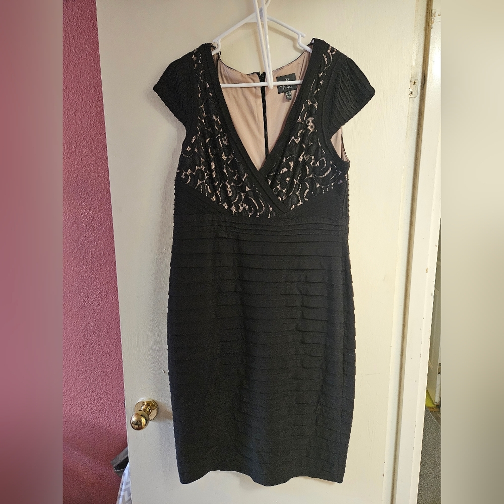 Adrianna Papell Black and Cream Midi Dress Size 14